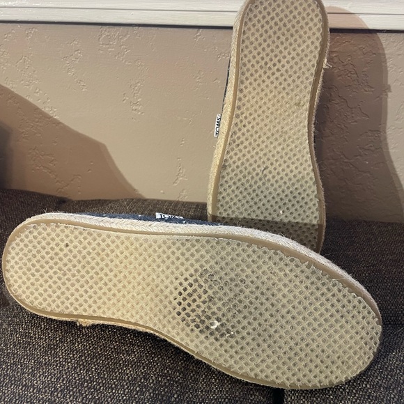 TOMS Espadrille Flats - Picture 2 of 6